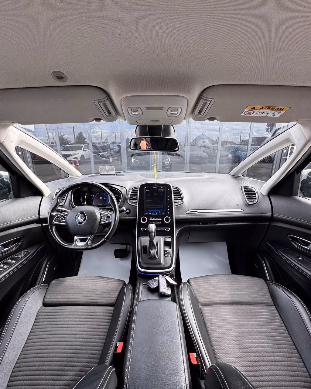 Renault Grand Scenic фото 9
