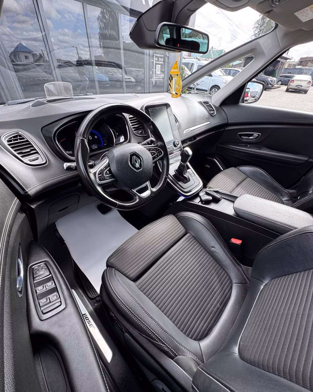 Renault Grand Scenic фото 10