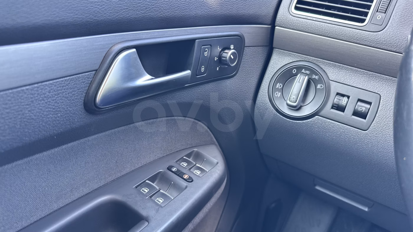 Volkswagen Touran фото 12
