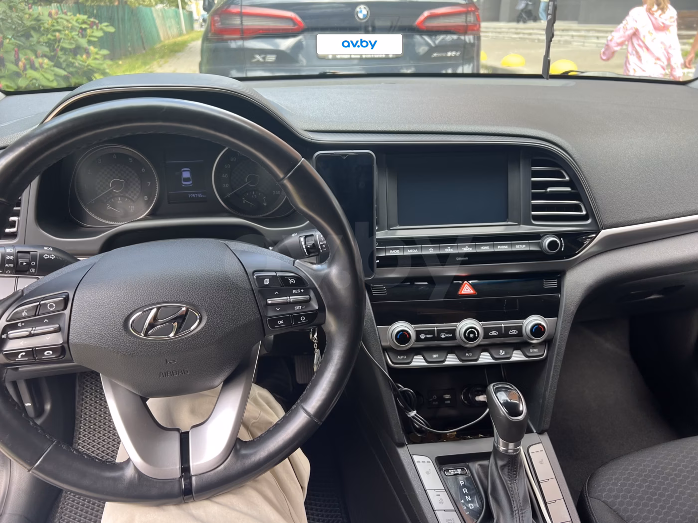 Hyundai Elantra фото 2
