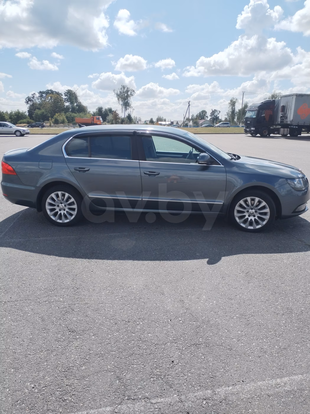 Skoda Superb фото 3