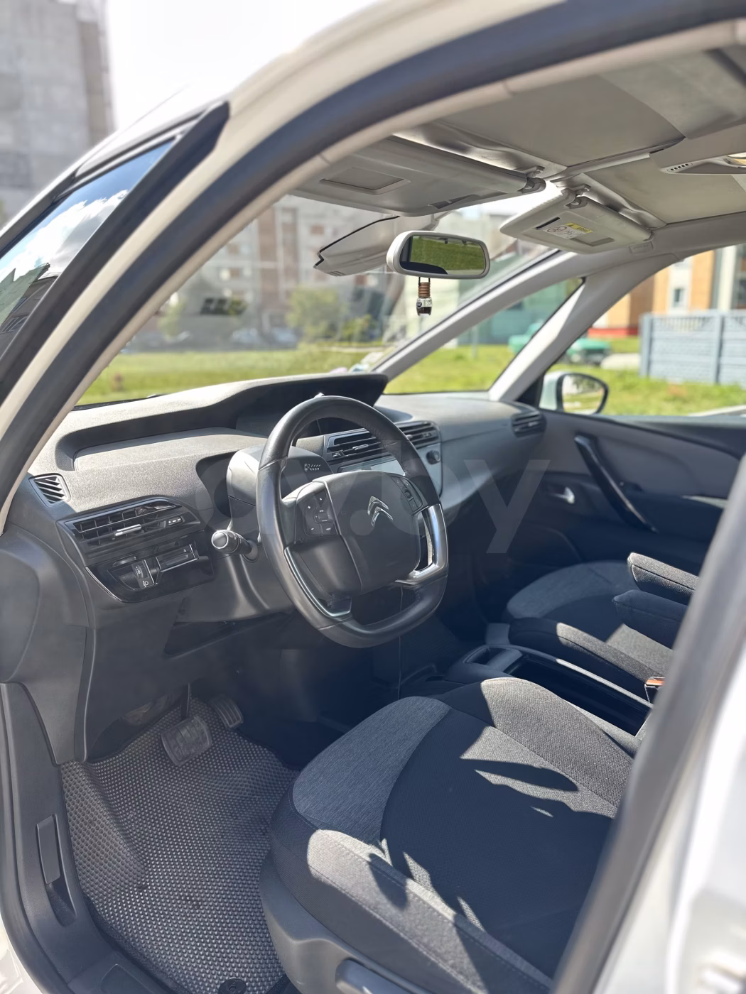 Citroen C4 Picasso фото 9