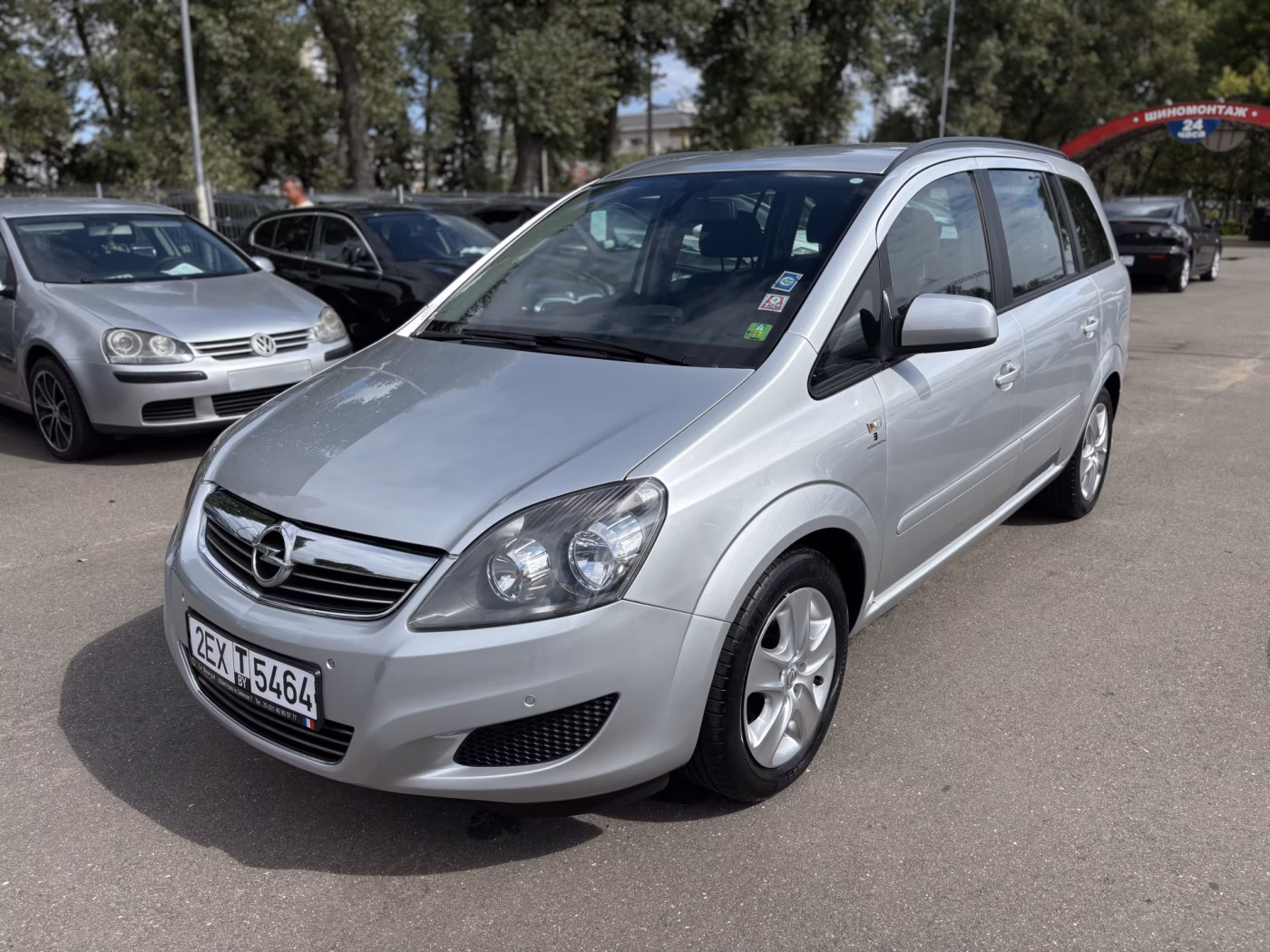 Opel Zafira фото 2