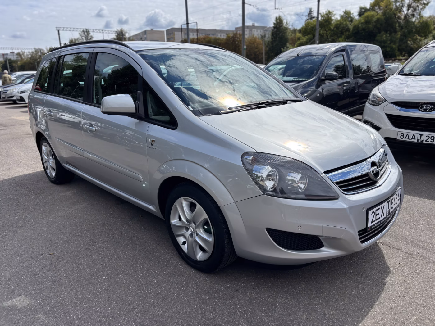 Opel Zafira фото 4