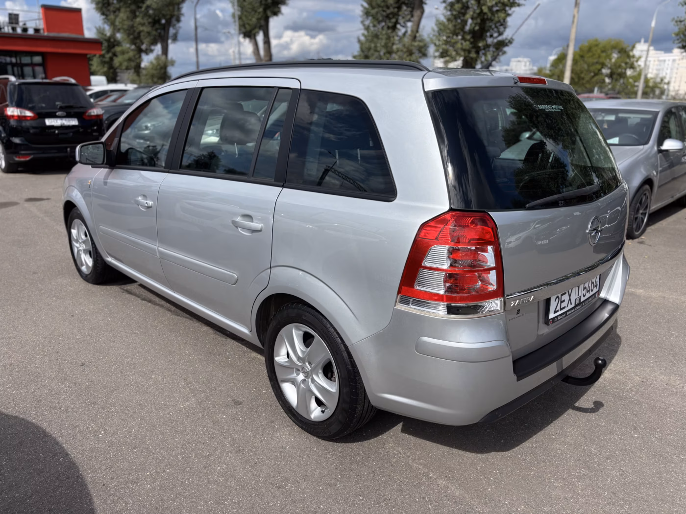 Opel Zafira фото 7