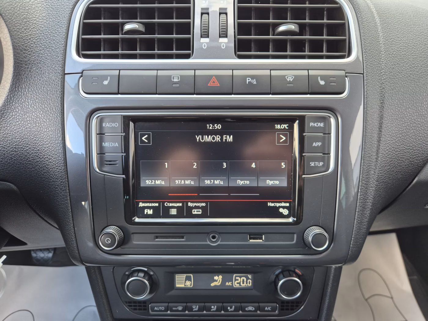 Volkswagen Polo Sedan фото 19