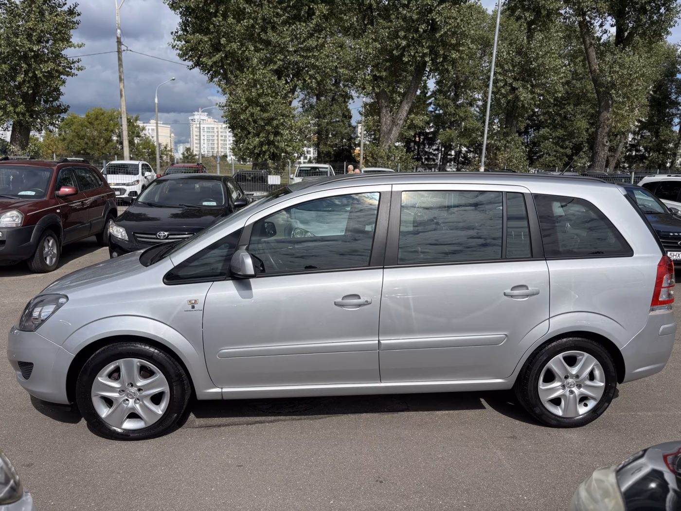 Opel Zafira фото 8