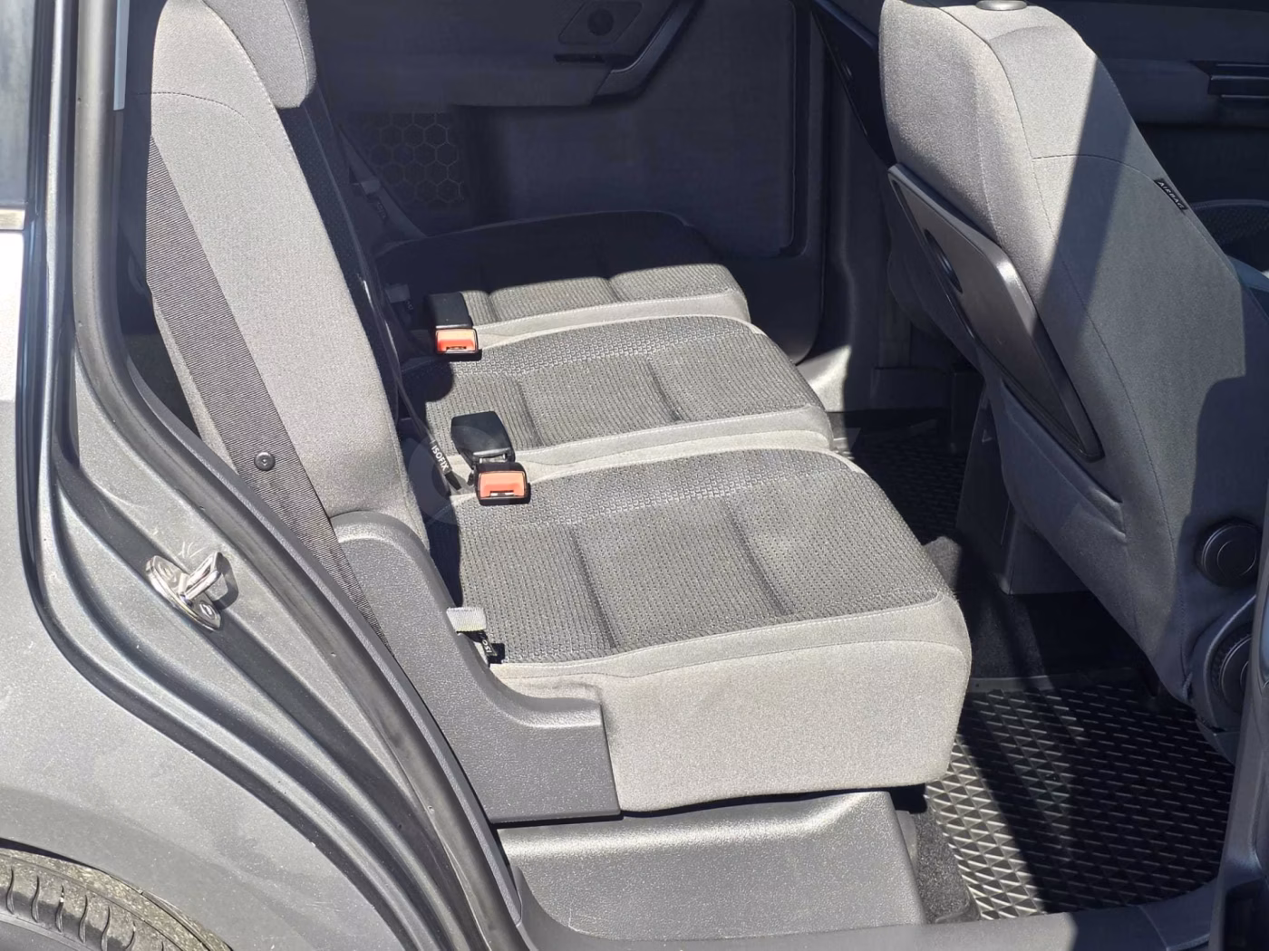Volkswagen Touran фото 9