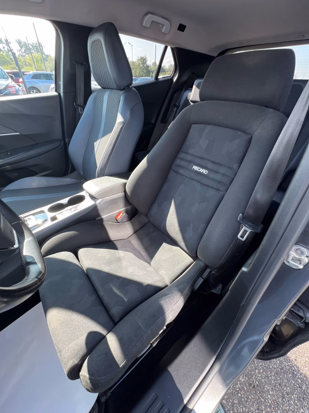 Peugeot 2008 фото 10