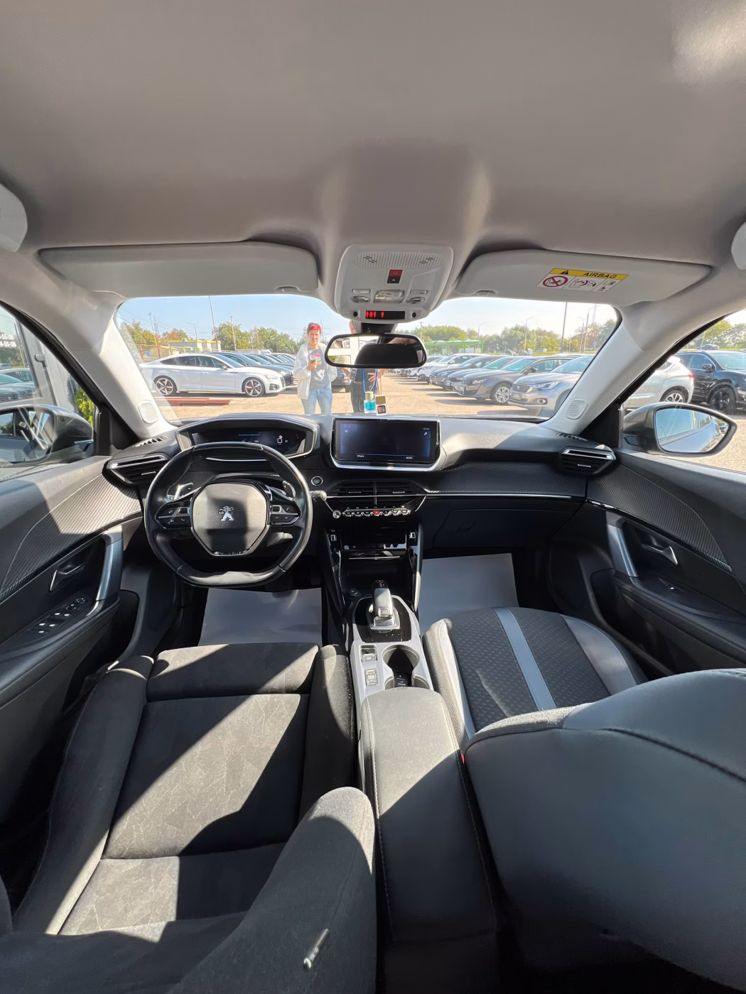 Peugeot 2008 фото 14