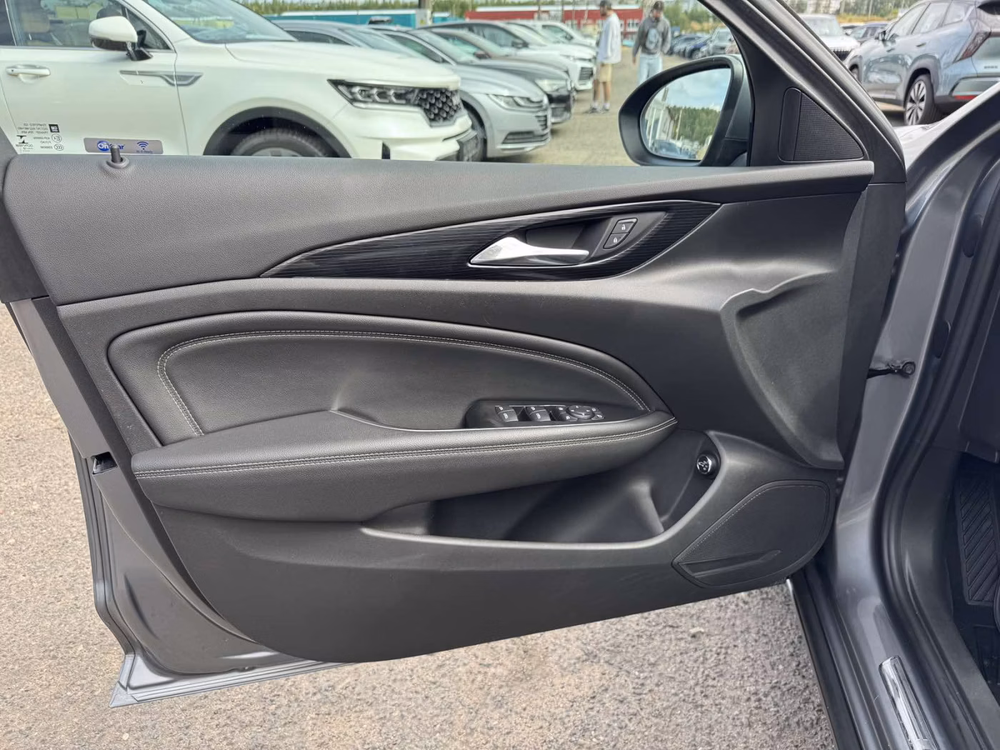 Opel Insignia фото 20