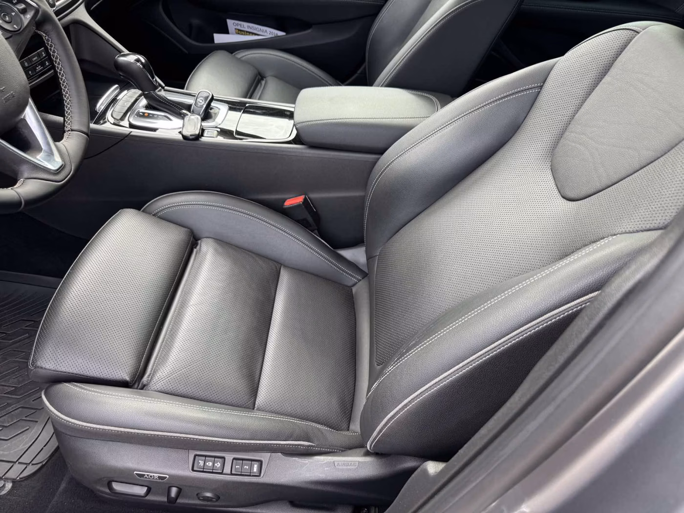 Opel Insignia фото 23