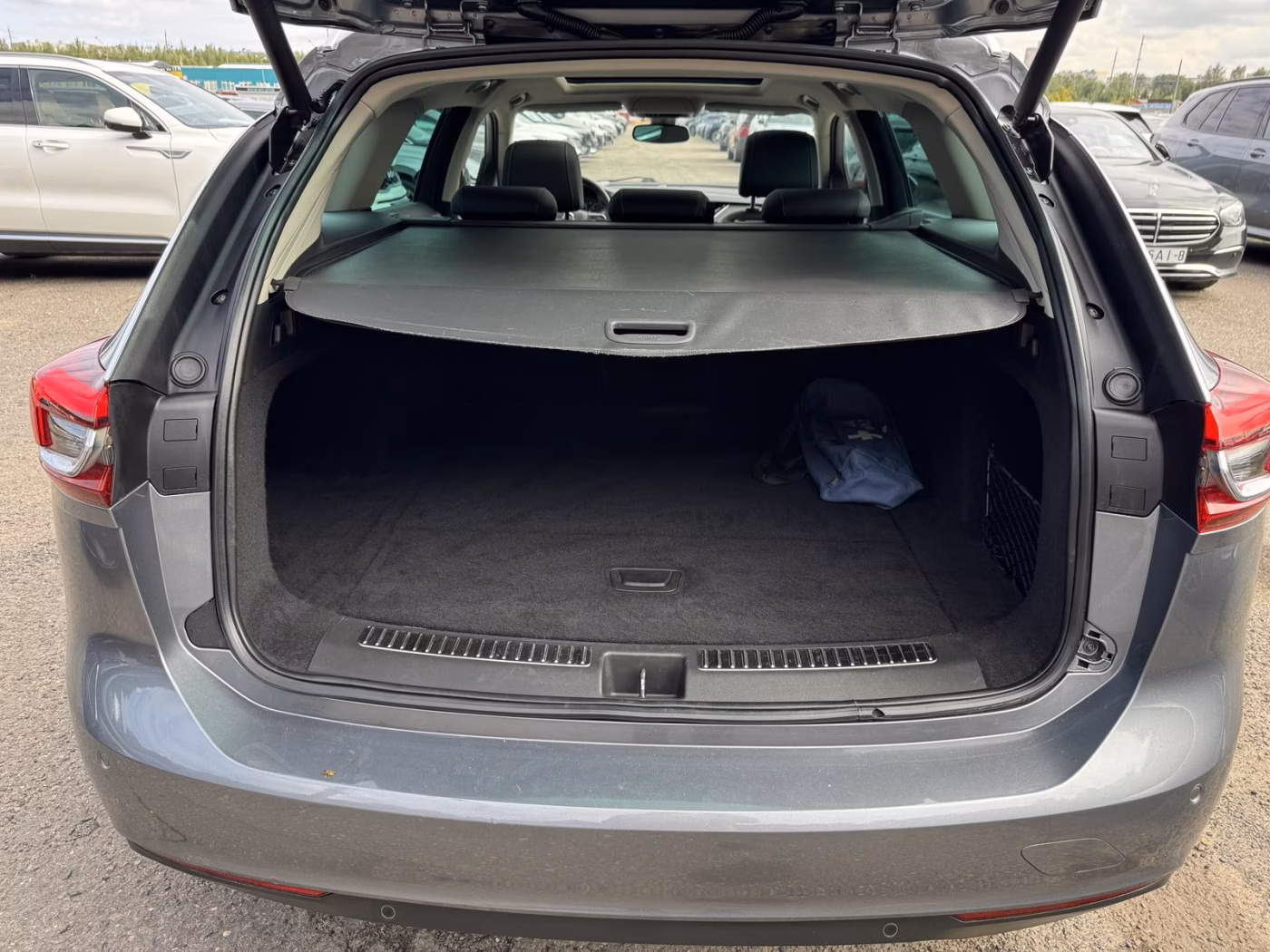 Opel Insignia фото 11