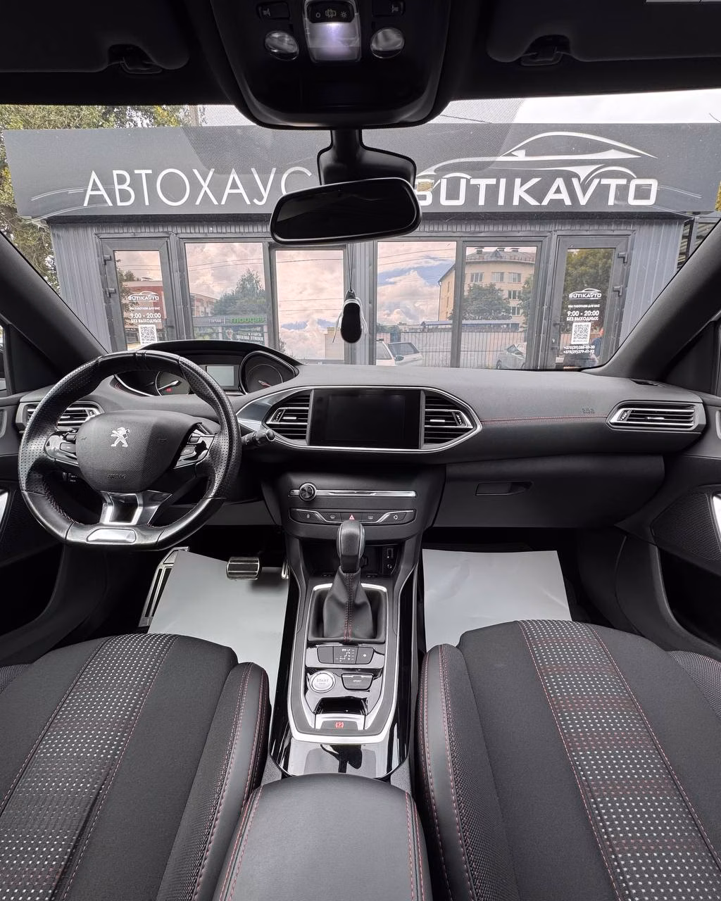 Peugeot 308 фото 11