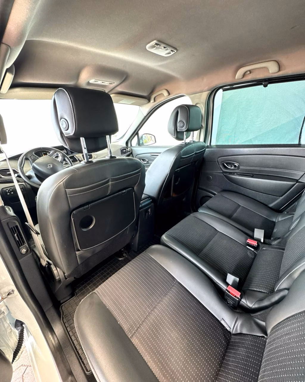 Renault Grand Scenic фото 15