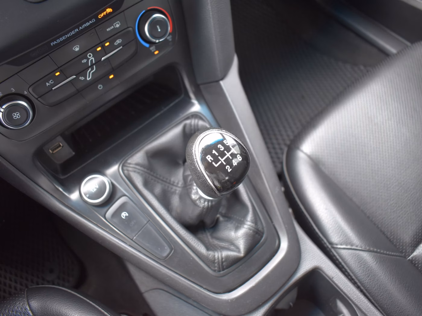 Ford Focus фото 20