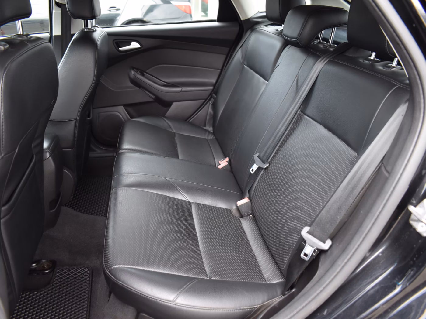 Ford Focus фото 8