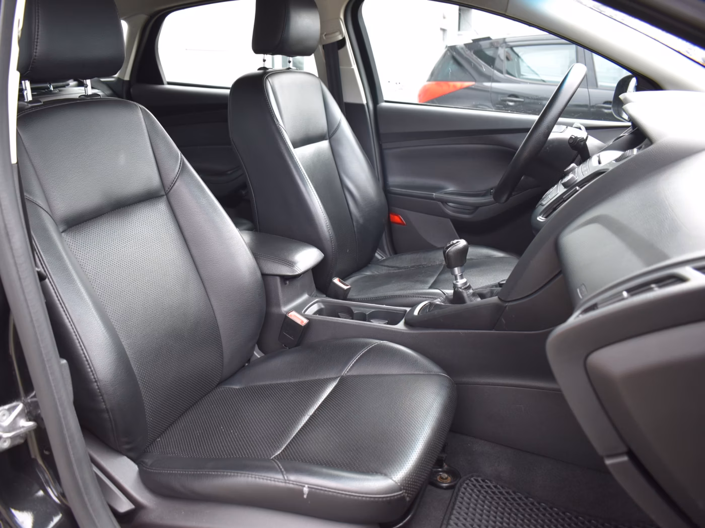 Ford Focus фото 10