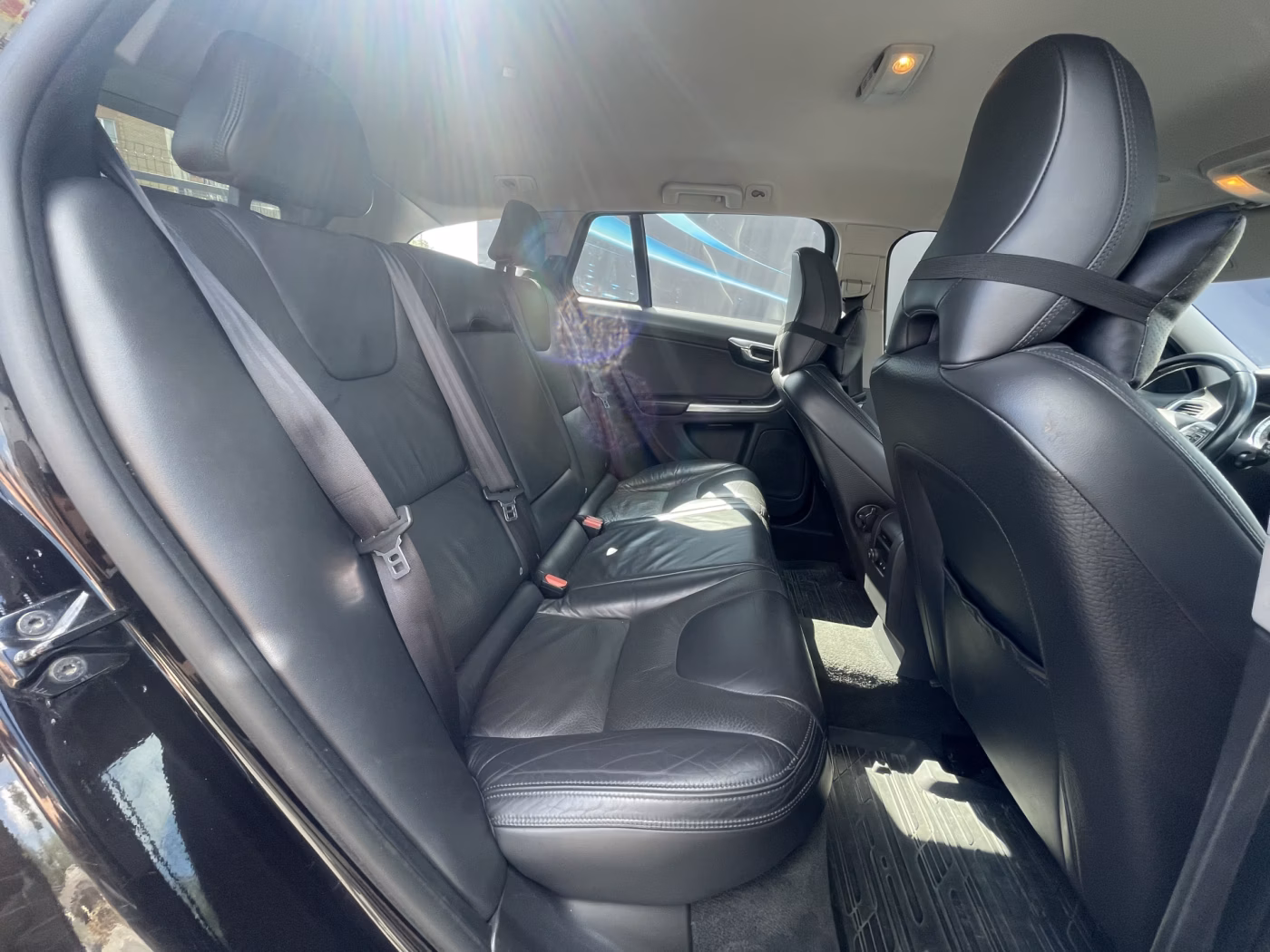 Volvo V60 фото 12