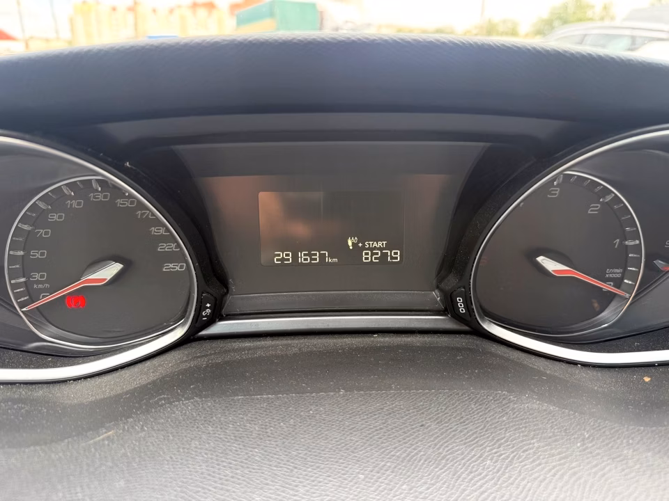 Peugeot 308 фото 12