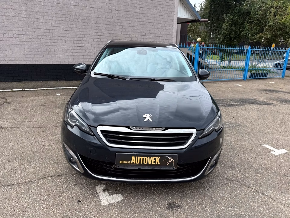 Peugeot 308 фото 2