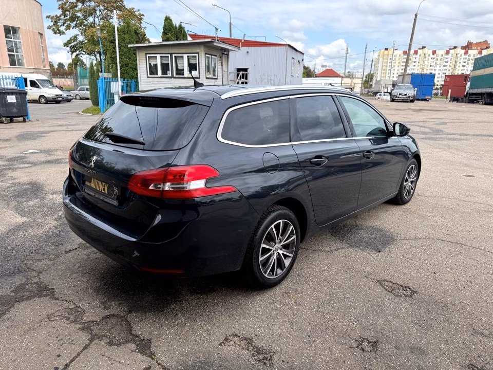 Peugeot 308 фото 8
