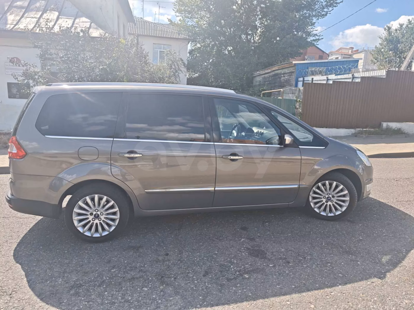 Ford Galaxy фото 5
