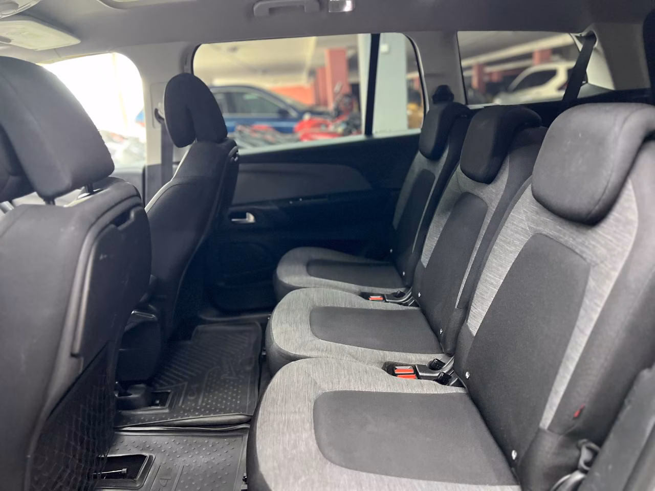 Citroen C4 Picasso фото 8