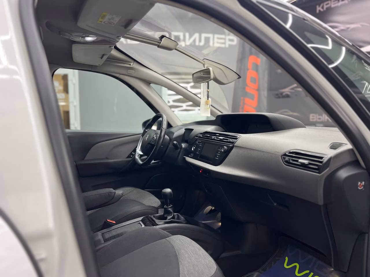 Citroen C4 Picasso фото 10