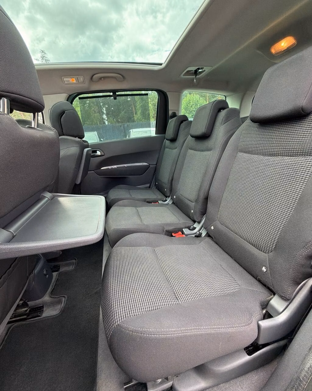 Peugeot 5008 фото 9
