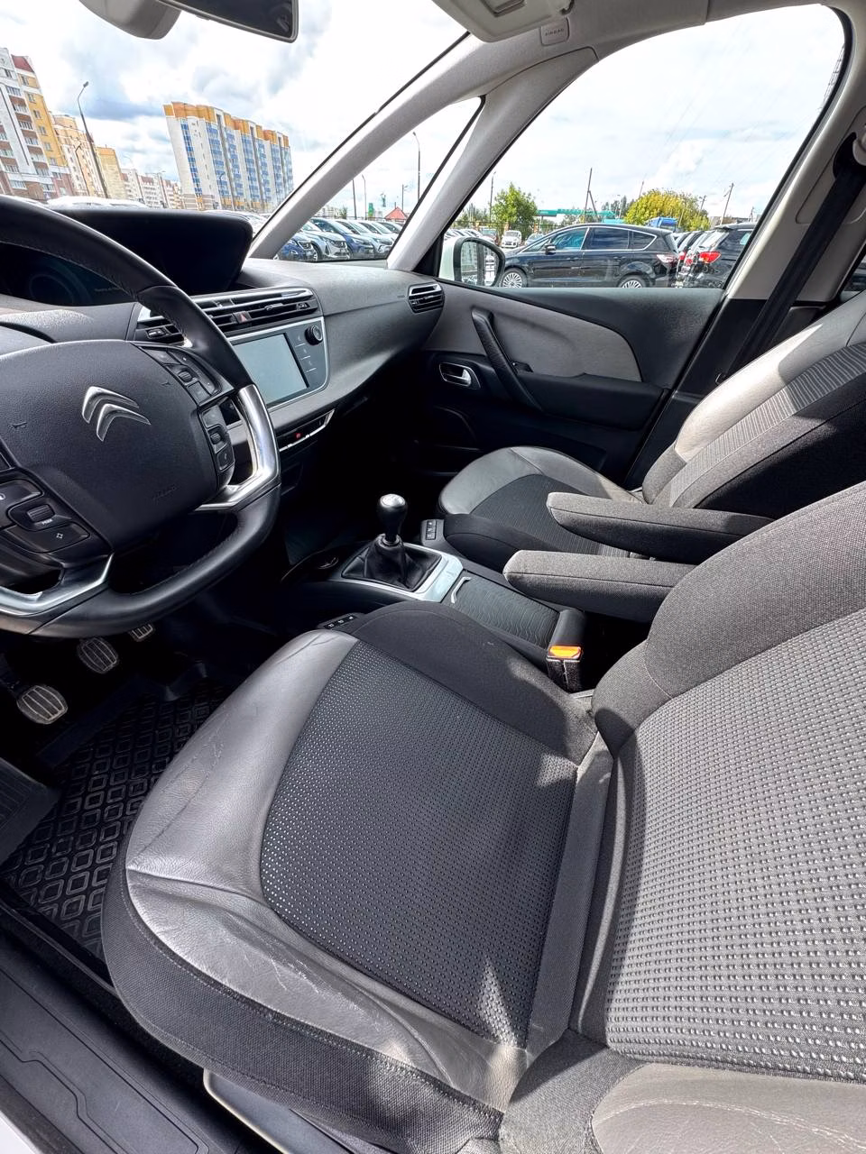 Citroen C4 Picasso фото 10