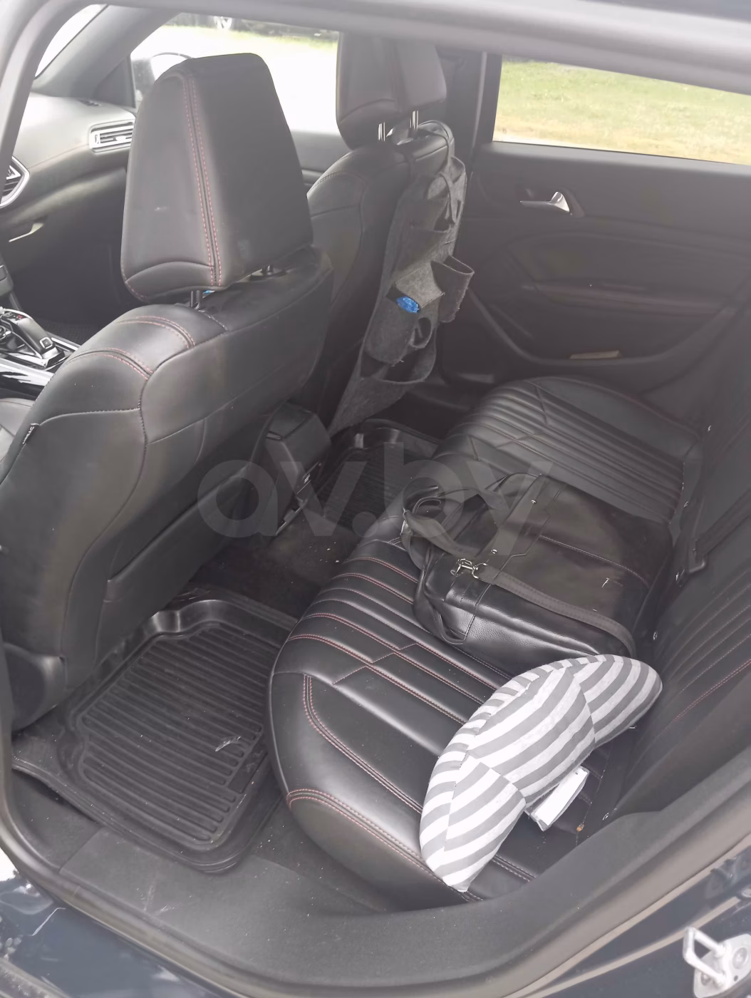 Peugeot 308 фото 9
