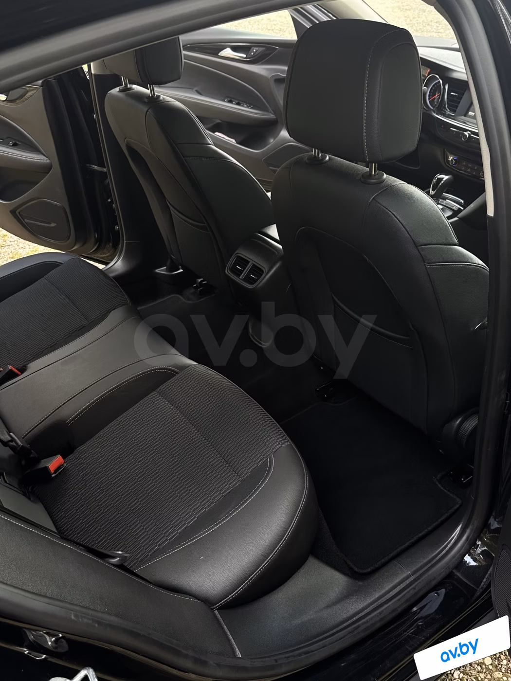Opel Insignia фото 16