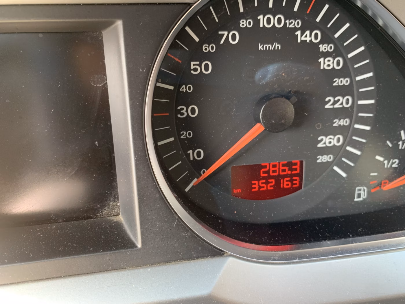 Audi A6 фото 8
