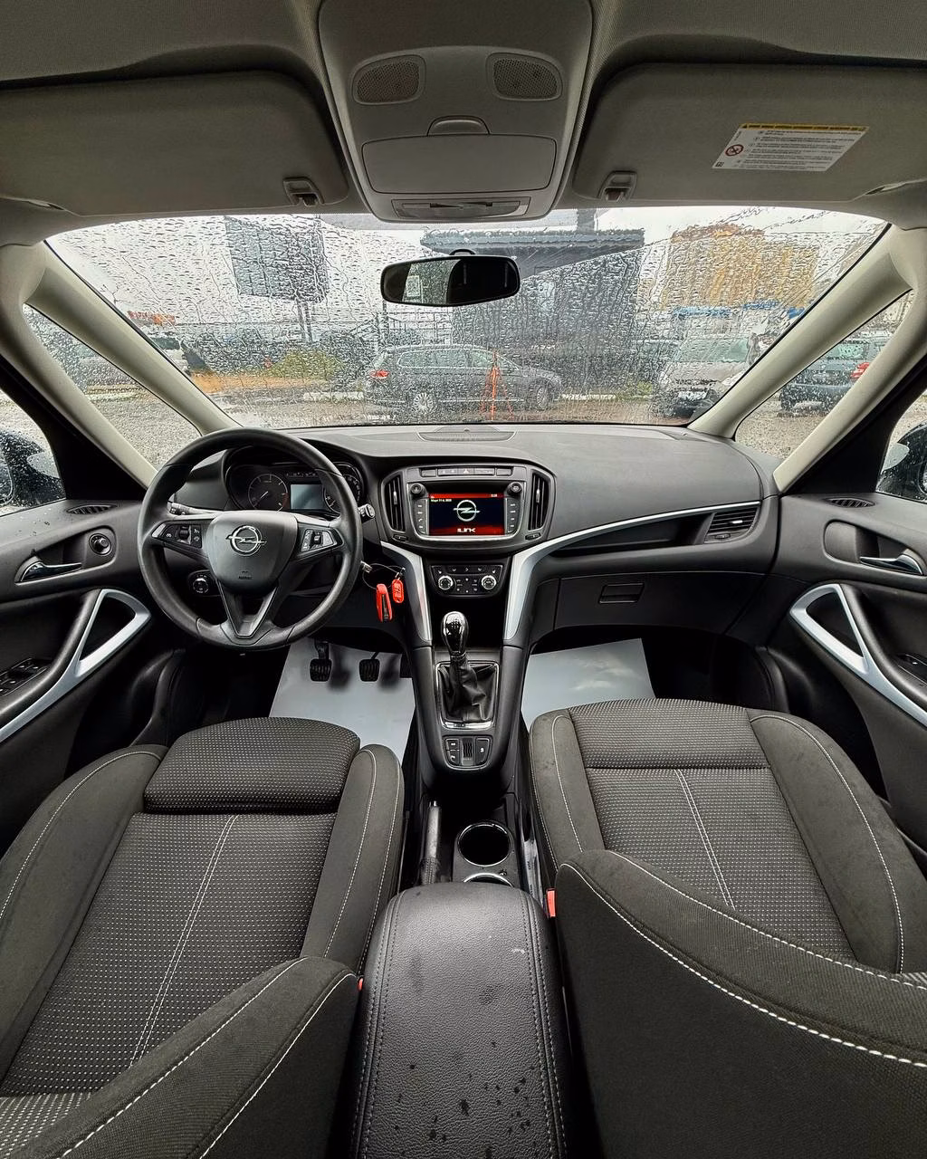 Opel Zafira фото 9