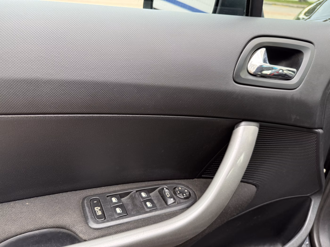 Peugeot 308 фото 12