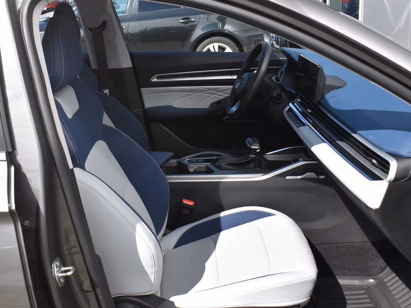 Geely Emgrand фото 11
