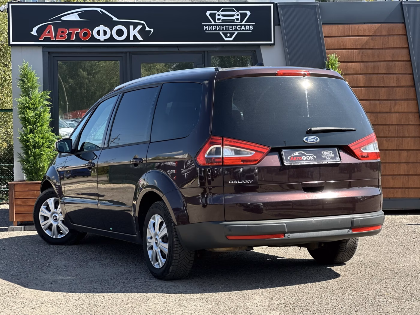 Ford Galaxy фото 5
