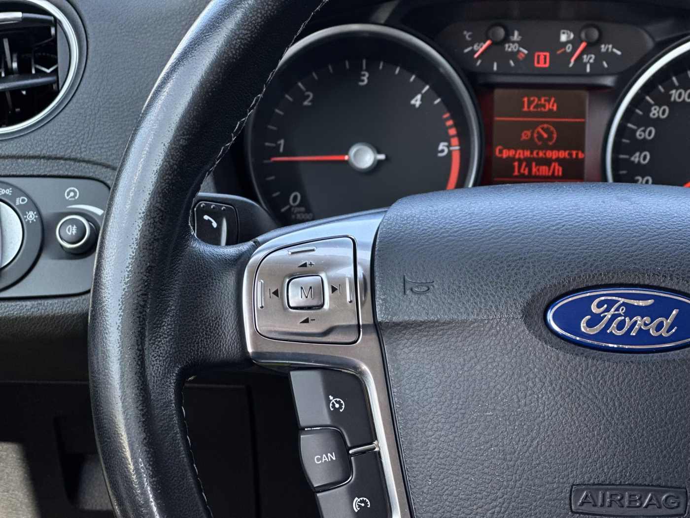 Ford Galaxy фото 17