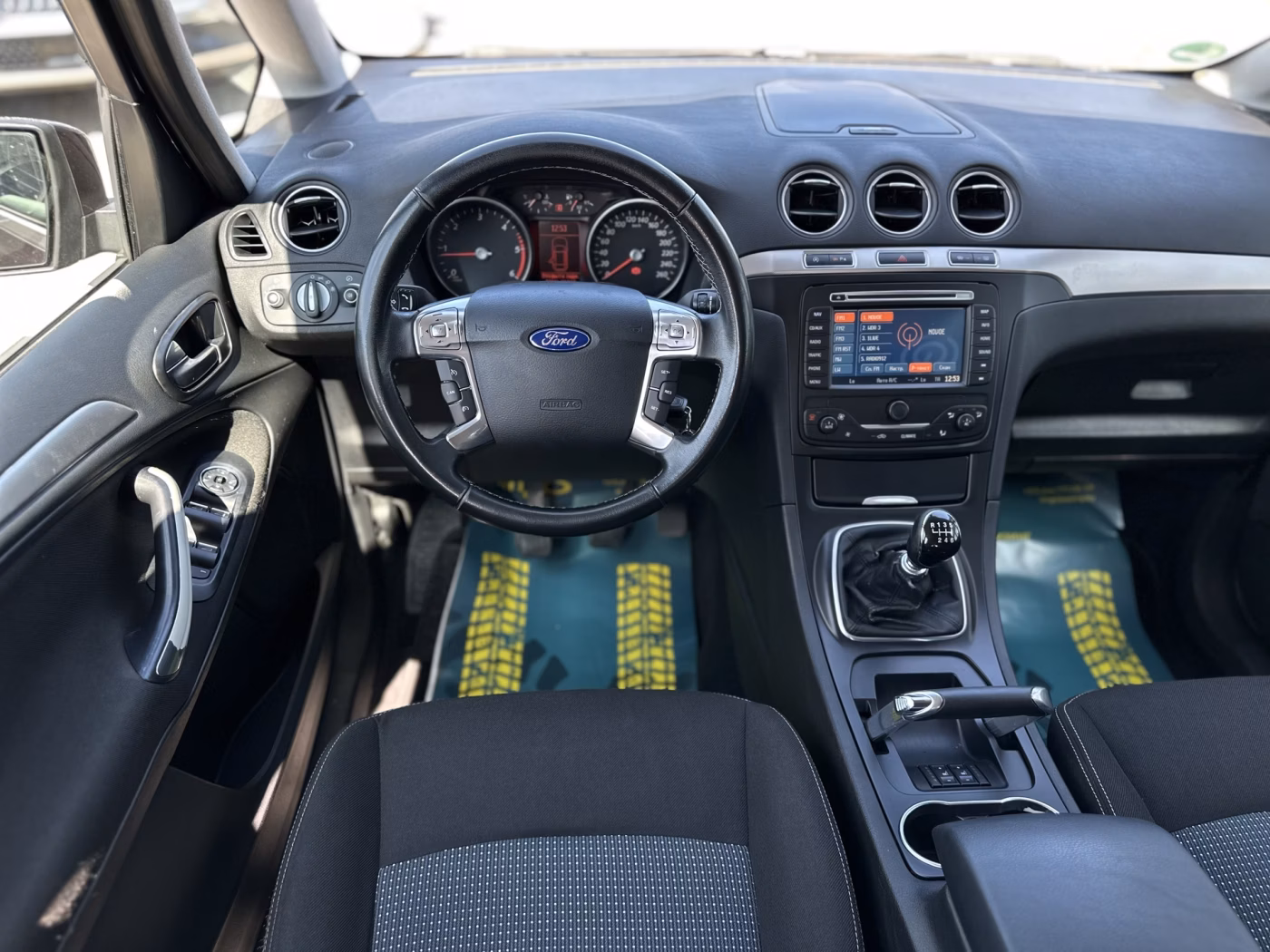 Ford Galaxy фото 16