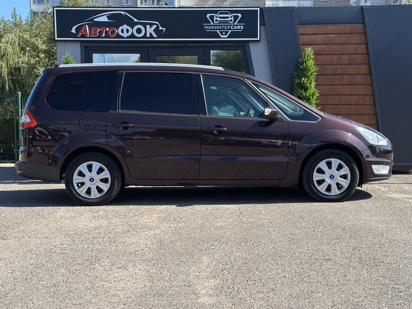 Ford Galaxy фото 2