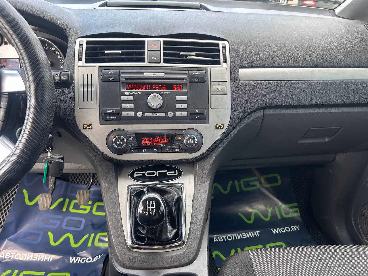 Ford C-MAX фото 11