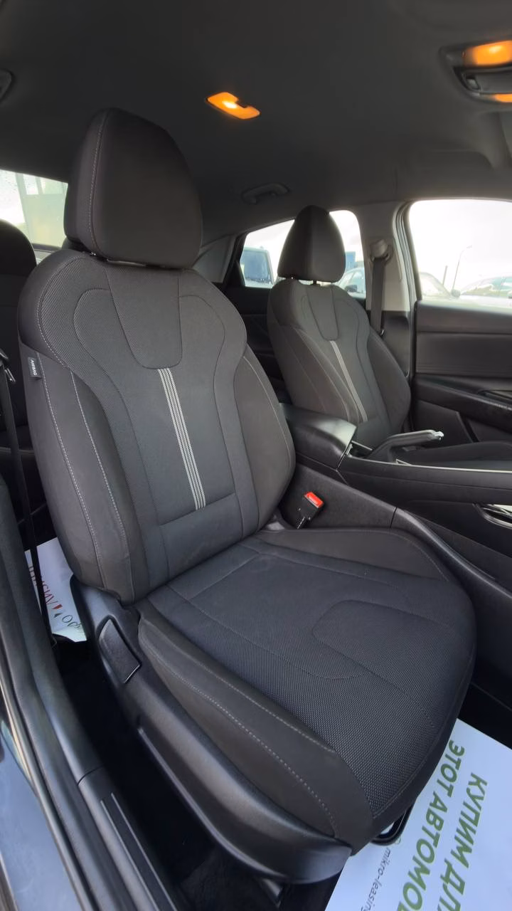 Hyundai Elantra фото 9