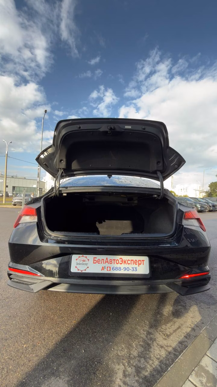 Hyundai Elantra фото 6