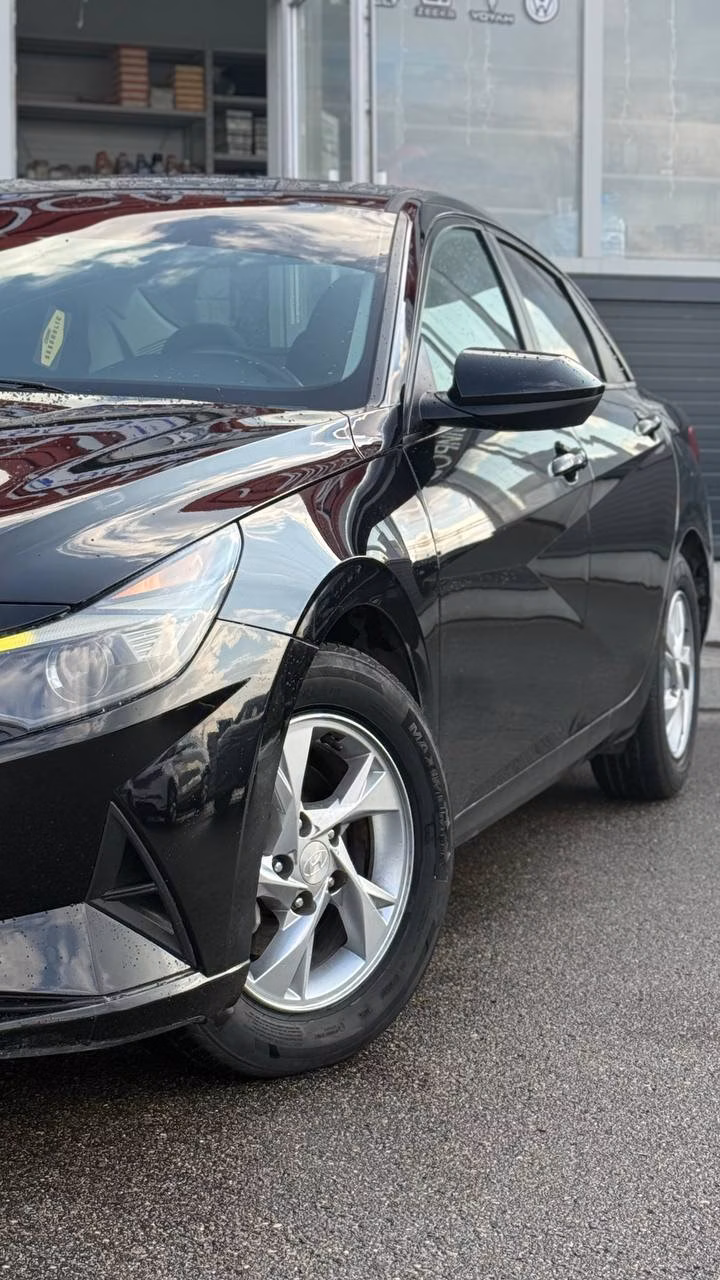 Hyundai Elantra фото 2