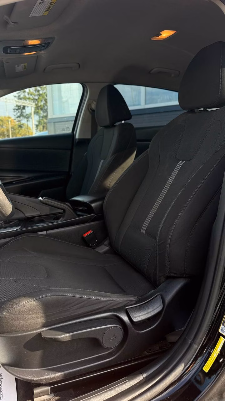 Hyundai Elantra фото 8