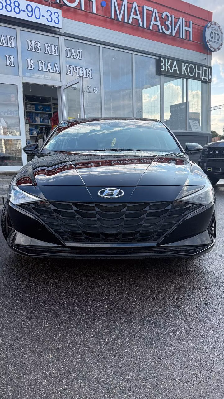 Hyundai Elantra фото 3