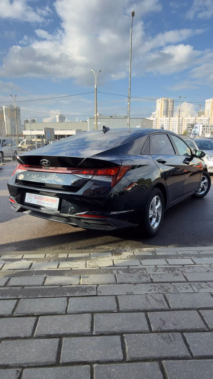 Hyundai Elantra фото 7