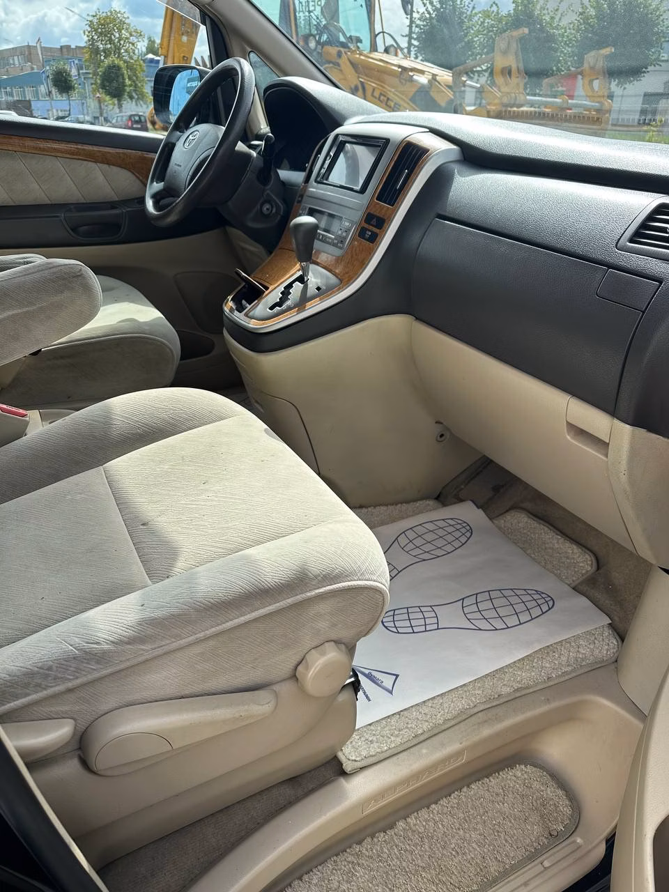 Toyota Alphard фото 8