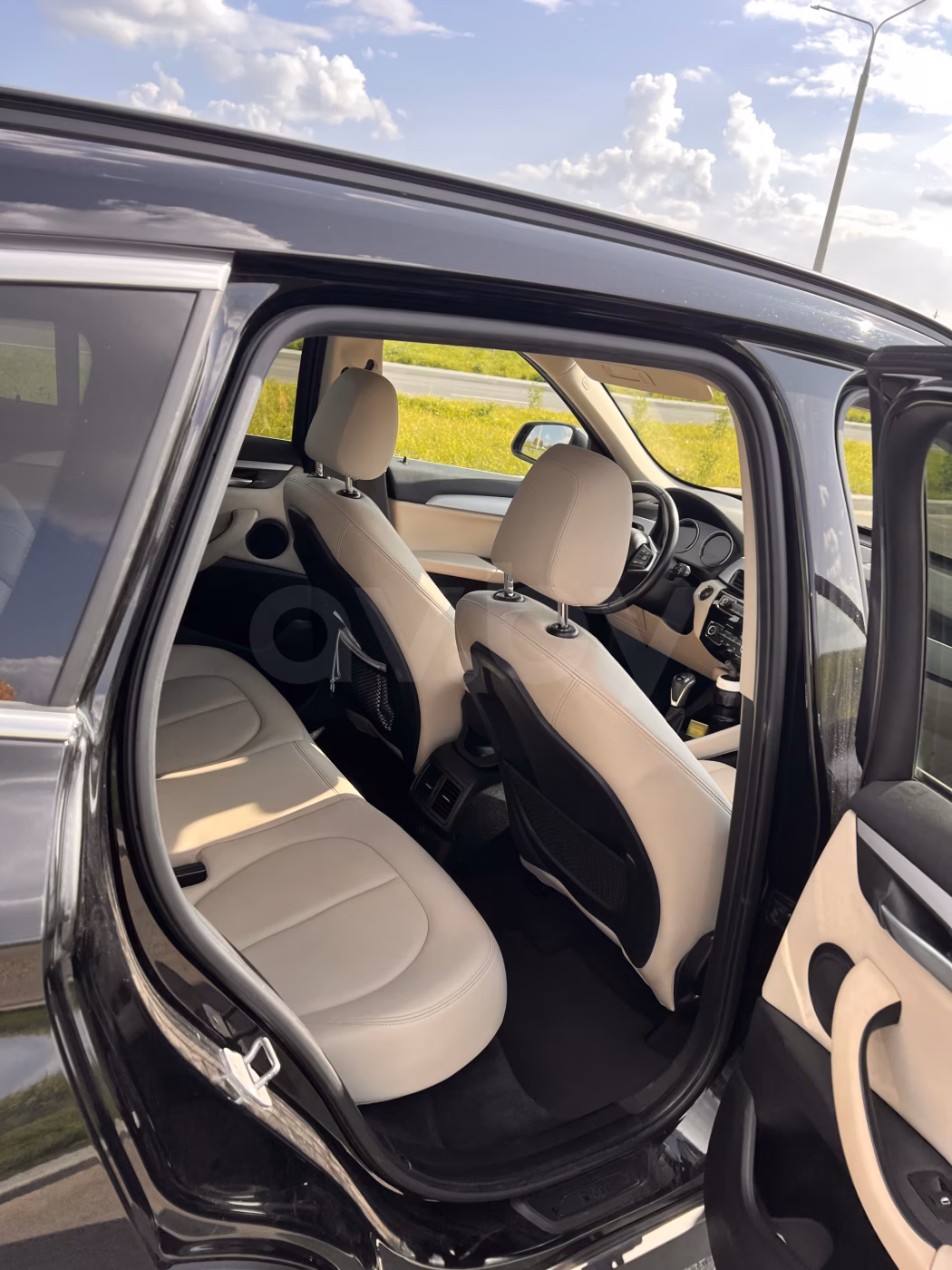 BMW X1 фото 8